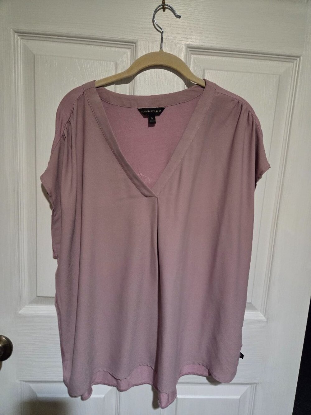 Banana Republic Mauve V-neck Blouse